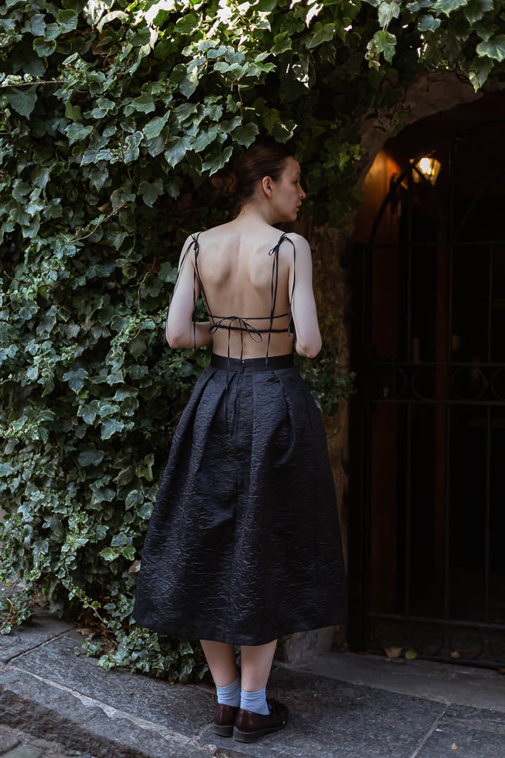 a silhouette black skirt